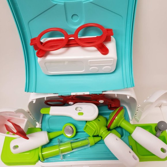 New Doctors Kit Backpack - Picture 10 of 13